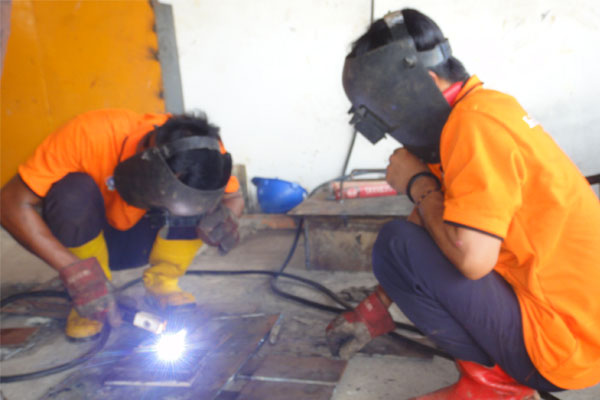 Sertifikasi Juru Las Welder Depnaker RI pesisir selatan pidie ponogoro pontianak poso prabumulih probolinggo puncak jaya purbalingga purwakarta purworejo rantau tanjung selor tenggarong